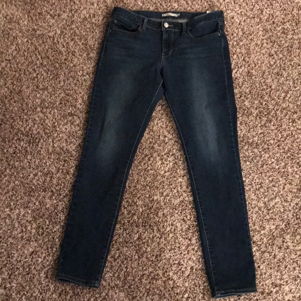Levi’s 711 Skinny Jeans